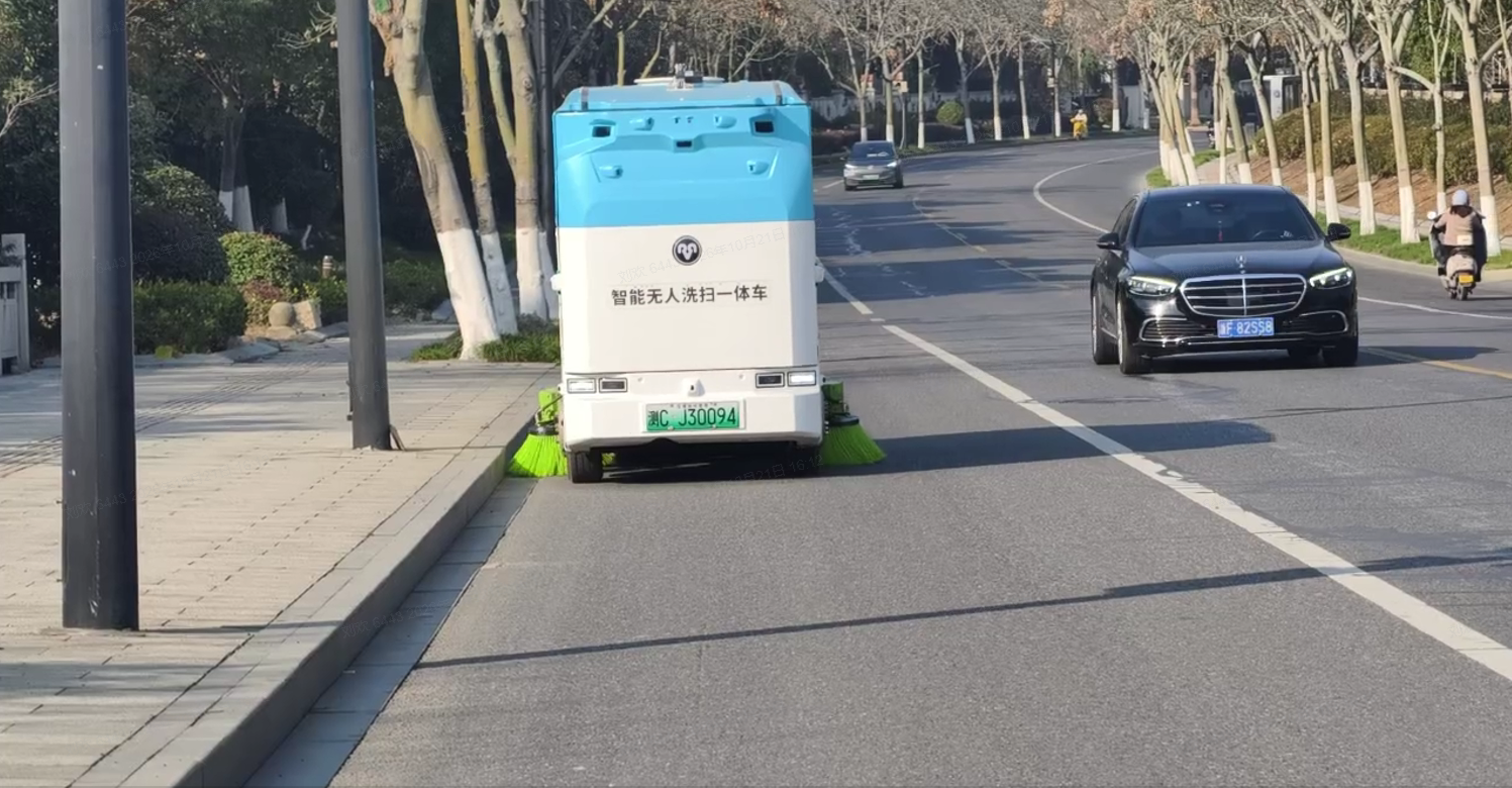 嘉兴：4 台机器人接管市政主干道的日夜双班